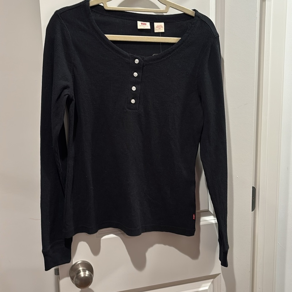 Women's Black Long Sleeve Top